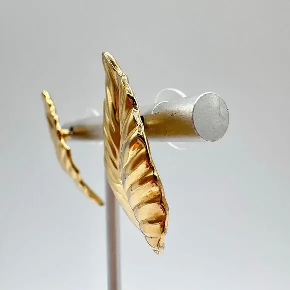 Vintage Louis Feraud Leaf Paris Earrings Gold Tone Chic Fall Autumn Luxe Signed - Picture 3 of 8